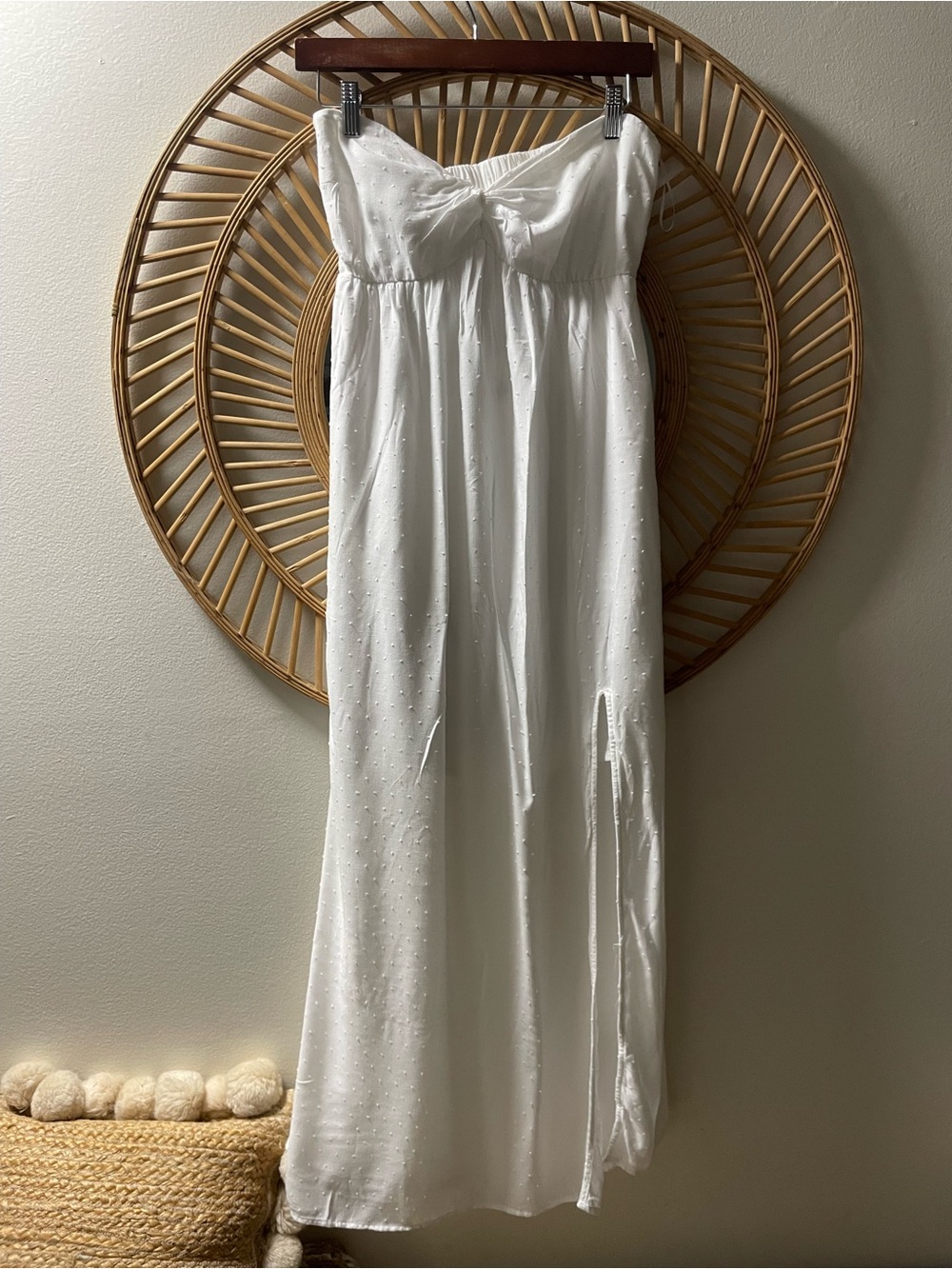 Hollister strapless White Strapless dress with Subtle Dot Texture size M